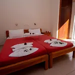 John First Floor דירה